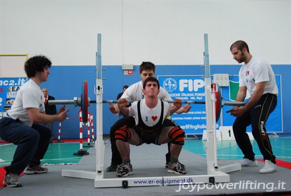 IN PEDANA - EMANUELE PITTA - 1° SQUAT - 120 KG